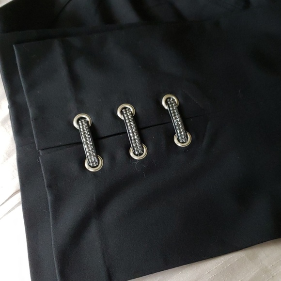 Pierre Black Capri - Picture 2 of 3